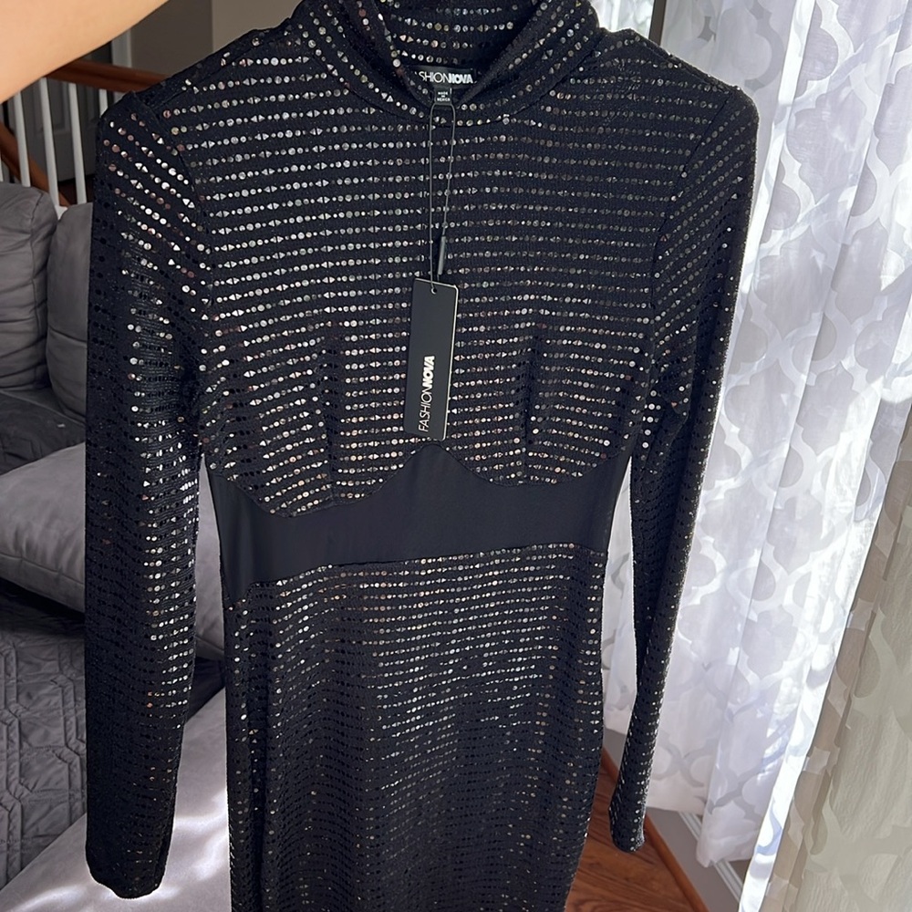 Irreplaceable Metallic Mini Dress | NWT | size M | Fashion Nova